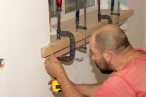 Die Fensterbank schneiden – es gibt verschiedene Schwierigkeitsgrade