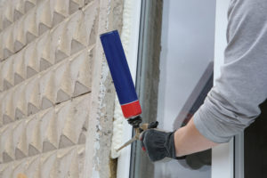 Fensterrahmen isolieren bei Neueinbau und im Bestand