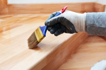 holztreppe-oelen-oder-lackieren