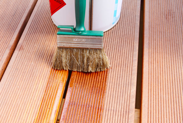 Acrylfarbe auf Holz auftragen So geht
