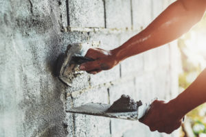 Gartenmauer verputzen Mit dieser Anleitung machen Sie alles richtig