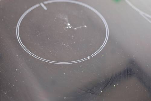 glaskeramikfeld-weisse-flecken