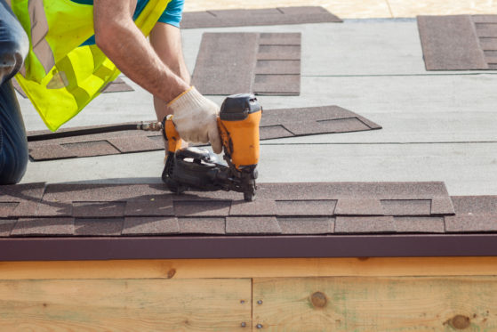 Dachdecken mit Dachpappe So machen Sie es richtig