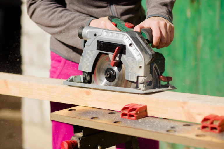 Alte Tischkreissäge Sägeblatt wechseln » So geht