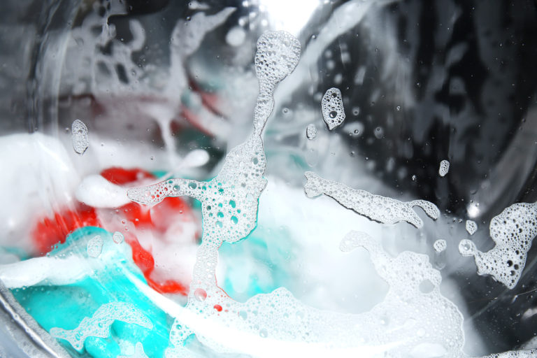 Wasser an der Waschmaschine ablassen So machen Sie es richtig
