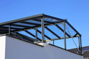 Balkonüberdachung selber bauen Diese Möglichkeiten haben Sie
