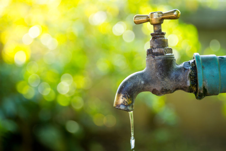 Garten Wasserhahn Tropft
