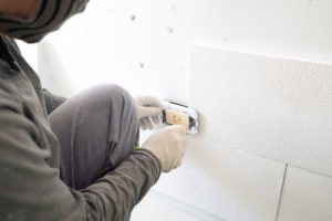 Attikablech - So gelingt Ihnen die Befestigung ganz einfach