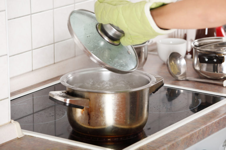 Darf Man Essig In Den Abfluss Kippen Kochendes Wasser - Darf man es in den Abfluss kippen?